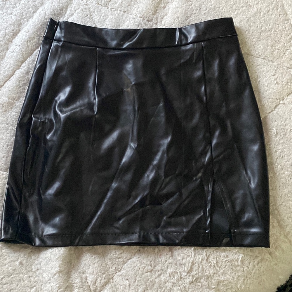 Black skirt 🖤